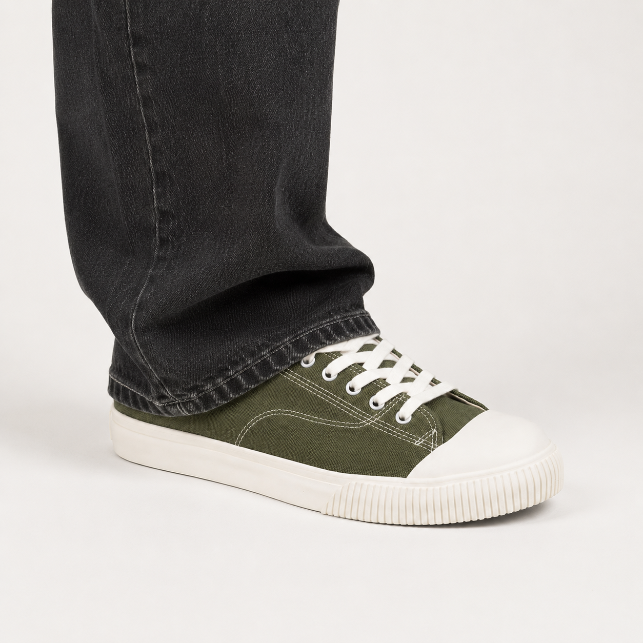 M-01 Canvas Sneakers Olive