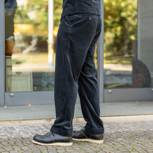Sune Pleated Wide Cut Trousers Dusty Black