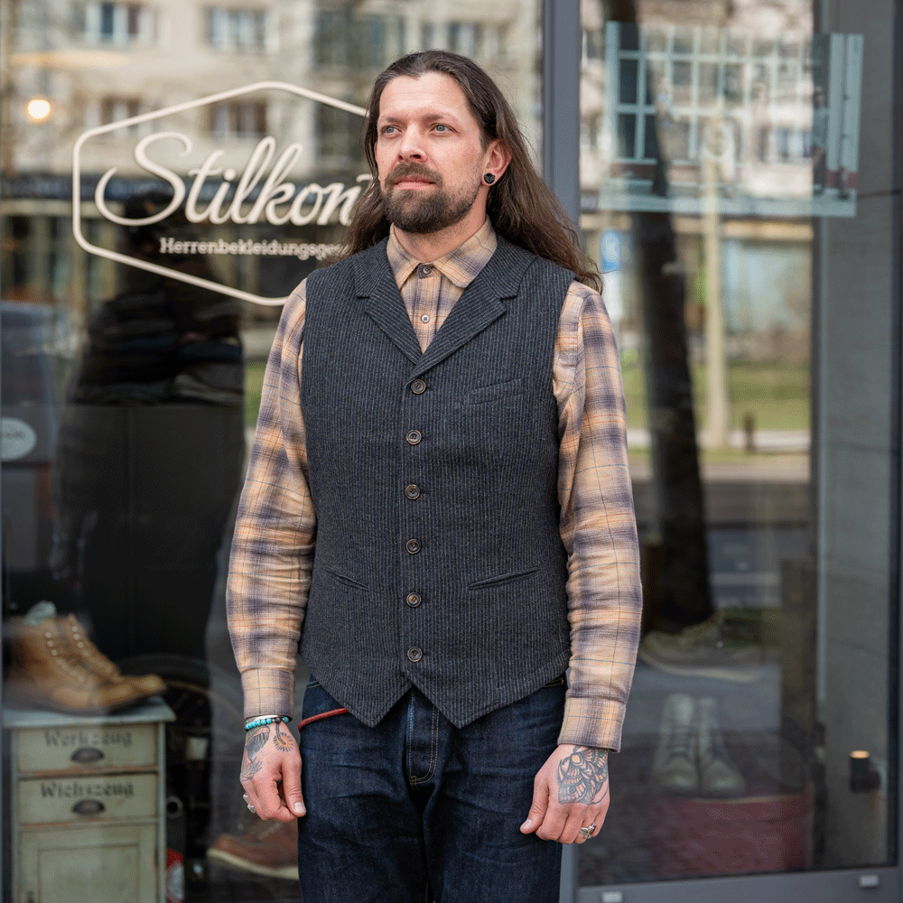 William Lapel Waistcoat Black Pin