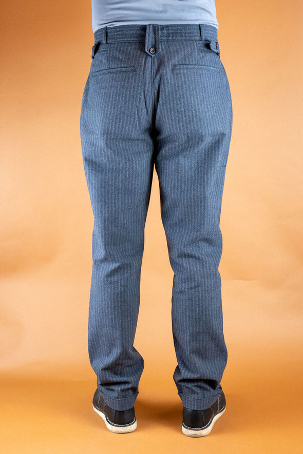Finn Side Buckle Regular Trousers Grey Pin