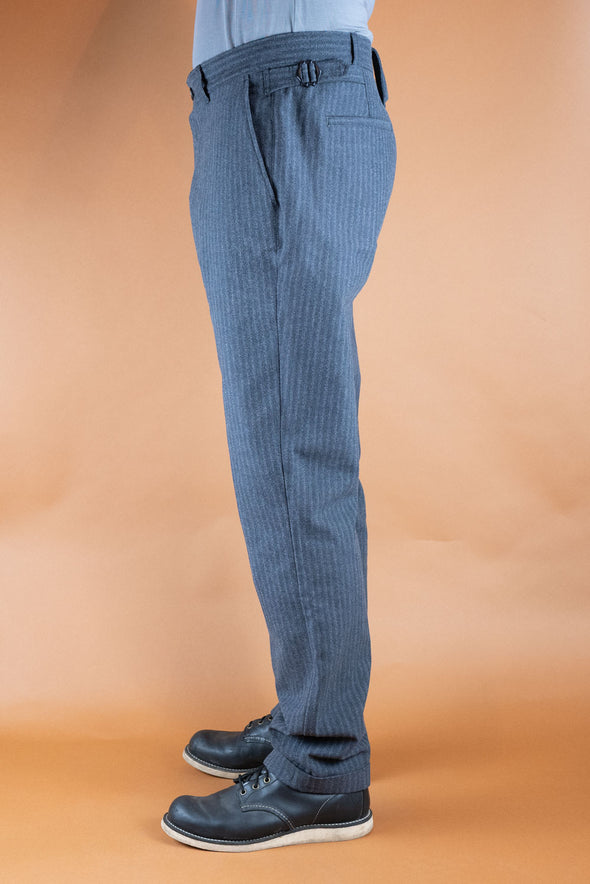Finn Side Buckle Regular Trousers Grey Pin